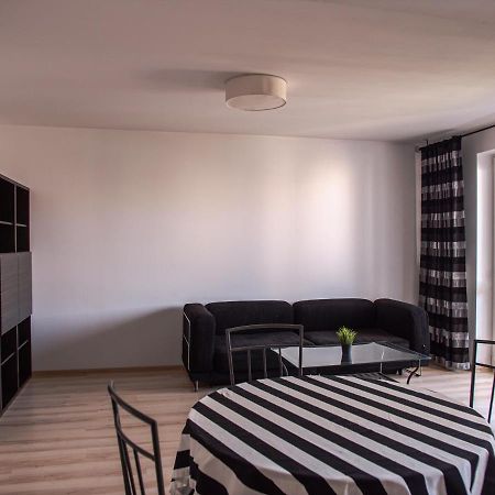 Sdh 2 Radzymin Comfortable Apartment Near Warsaw Exterior photo