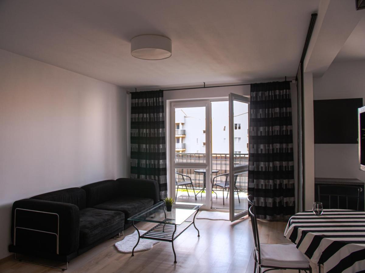 Sdh 2 Radzymin Comfortable Apartment Near Warsaw Exterior photo